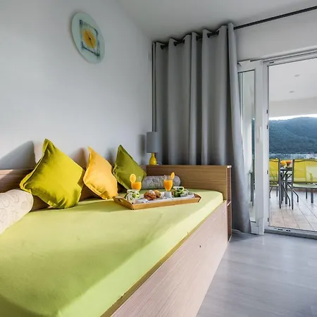 Fuer 3 Personen Ca 30 Qm In Grebastica, Dalmatien Norddalmatien *