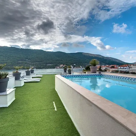 Fuer 3 Personen Ca 30 Qm In Grebastica, Dalmatien Norddalmatien